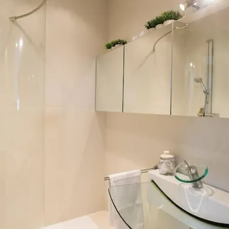 Apartment Orangehomes One Bedroom With Fireplace *