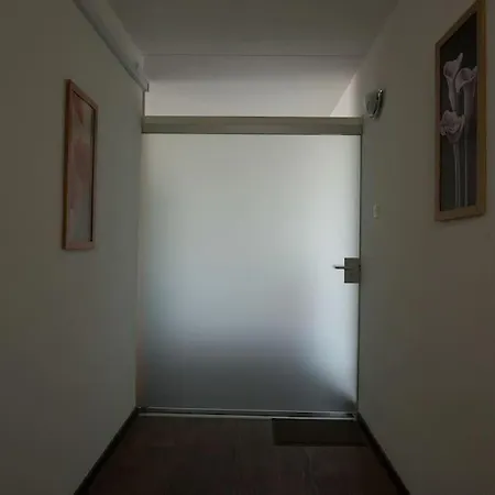 Orangehomes One Bedroom With Fireplace Apartman