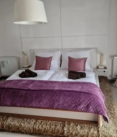 Apartmán Orangehomes One Bedroom With Fireplace *