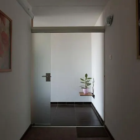 Orangehomes One Bedroom With Fireplace Apartmán *