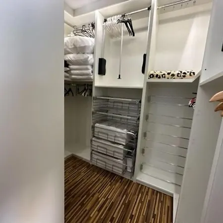 Apartmán Orangehomes One Bedroom With Fireplace Budapešť